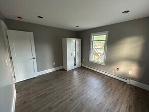 361 Marlboro St, Unit B in Keene, NH - Building Photo - Building Photo