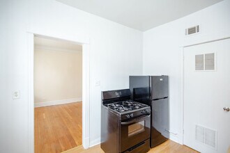 6248 S Western Ave-Unit -6248-2M in Chicago, IL - Building Photo - Building Photo