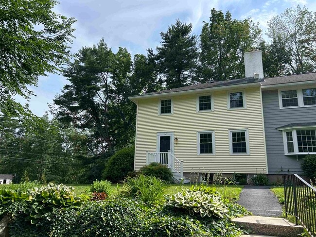 property at 41 Boulder Brook Dr