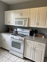 1500 Beacon St, Unit 5 in Brookline, MA - Building Photo - Building Photo