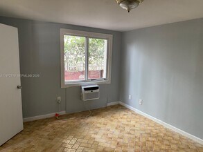 437 NE 30th St in Miami, FL - Building Photo - Building Photo