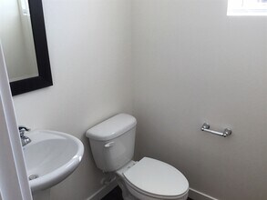 1015 NE 12th Ave in Battle Ground, WA - Building Photo - Building Photo