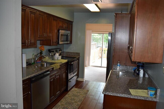8204 Tall Trees Ct in Ellicott City, MD - Building Photo - Building Photo