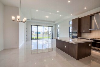 10013 Bird Watch Wy in Palm Beach Gardens, FL - Building Photo - Building Photo