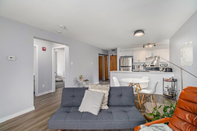 237 Loretta Av S in Ottawa, ON - Building Photo - Building Photo