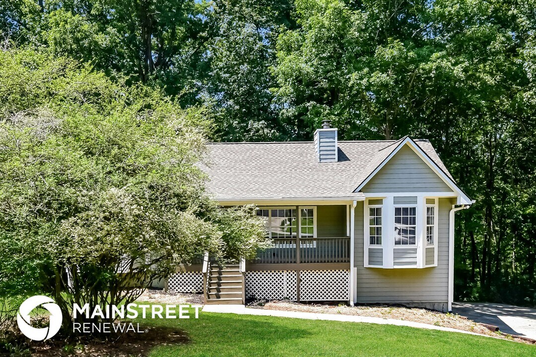 104 Cliff Ct in Villa Rica, GA - Building Photo