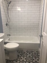 7 Ashford St, Unit 1 in Boston, MA - Foto de edificio - Building Photo