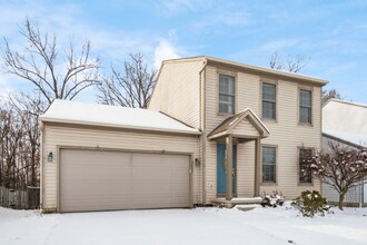 8651 Olenbrook Dr in Lewis Center, OH - Building Photo - Building Photo