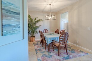 2371 SW Carriage Hill Terrace in Palm City, FL - Building Photo