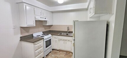 2026 E St in Sacramento, CA - Building Photo - Building Photo