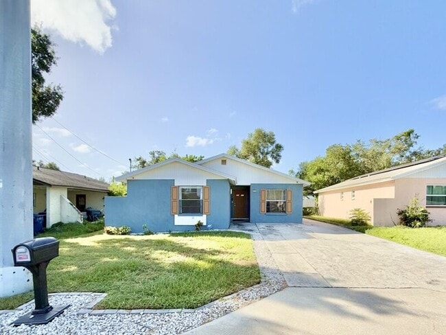 property at 2917 E Yukon St