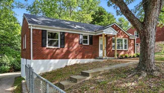 1014 Buck Dr in Clarksville, TN - Building Photo - Building Photo