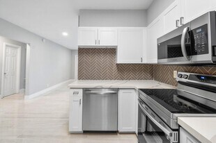 3048 N Dixie Hwy in Boca Raton, FL - Building Photo