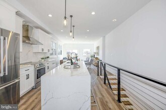 424 Taylor St NW in Washington, DC - Building Photo - Building Photo