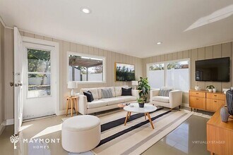 1328 Divot Ln in Tampa, FL - Building Photo - Building Photo