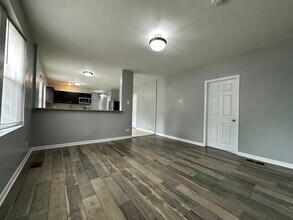 2301 N Lockwood Ave in Chicago, IL - Building Photo - Building Photo
