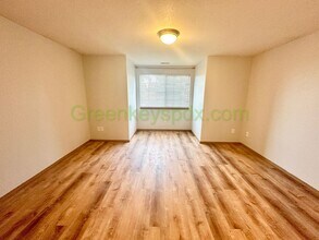 7023 NE 6th Ave in Portland, OR - Building Photo - Building Photo