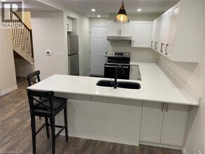 246 Forest Ave in Hamilton, ON - Building Photo - Building Photo