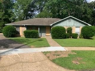 property at 6009 Glencrest Ct