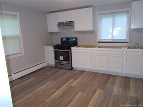 29 Benton St in Winchester, CT - Building Photo - Building Photo