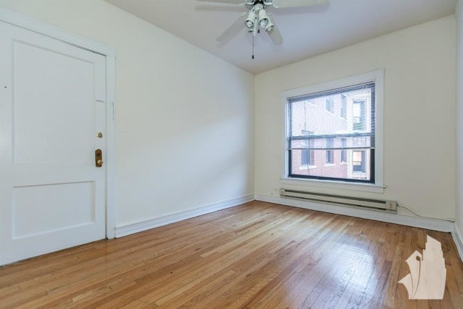 813 W Waveland Ave in Chicago, IL - Building Photo - Building Photo