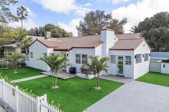 58 NE 45th St in Miami, FL - Building Photo - Building Photo