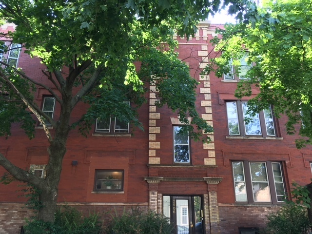 2906 N Greenview Ave in Chicago, IL - Building Photo