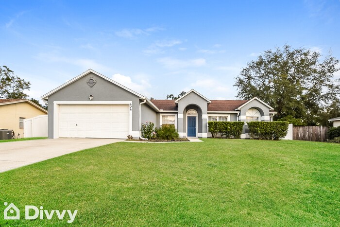 875 W Gaucho Cir in Deltona, FL - Foto de edificio