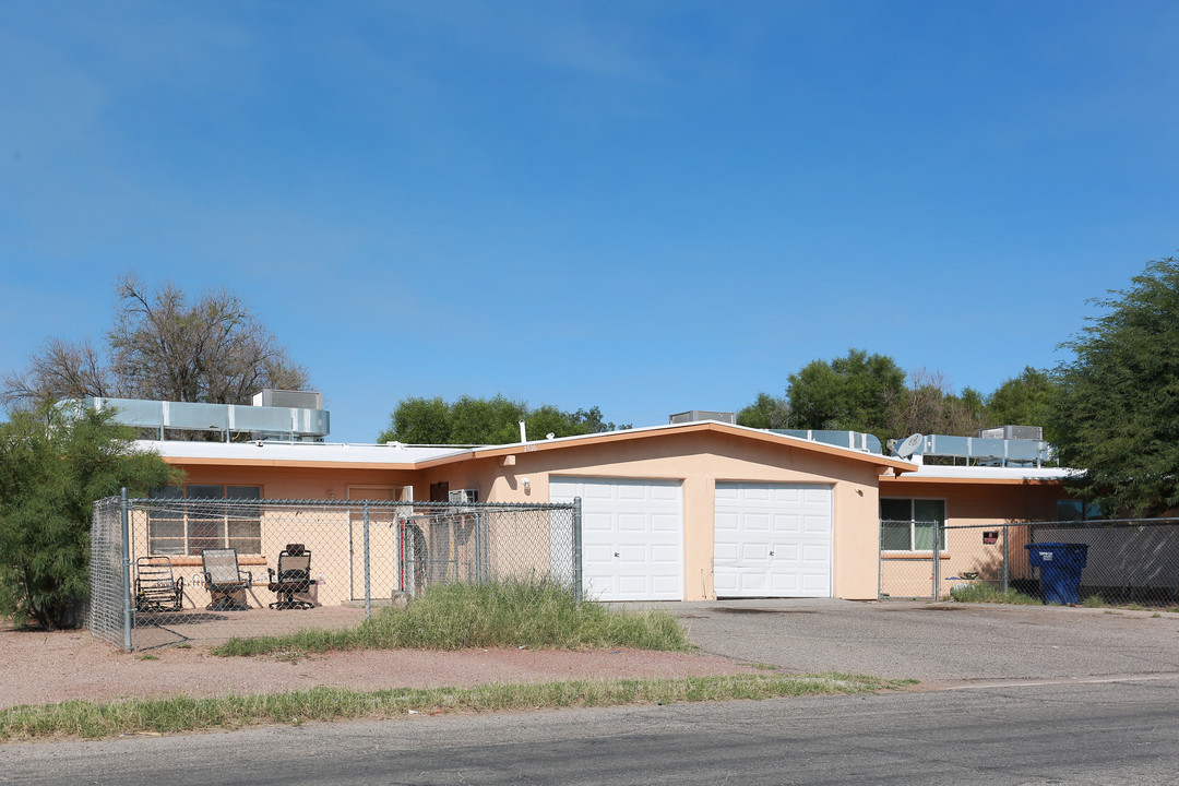 1510 S Van Buren Ave in Tucson, AZ - Foto de edificio