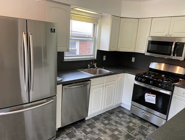 15470 20th Rd, Unit 2nd Floor
