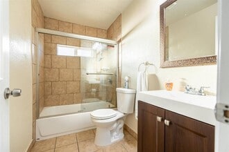 1202 Lassen Ave in Modesto, CA - Building Photo - Building Photo