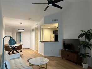 4104 N Hall St in Dallas, TX - Building Photo - Building Photo