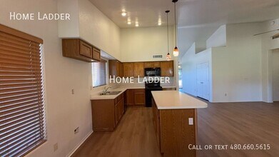 440 N Leoma Ln in Chandler, AZ - Building Photo - Building Photo