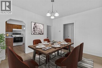 426 Tecumseh Rd W in Windsor, ON - Building Photo - Building Photo