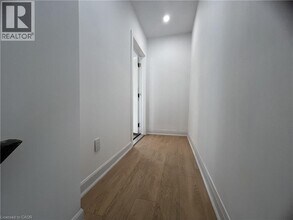 804 St Clair Ave W in Toronto, ON - Building Photo - Building Photo