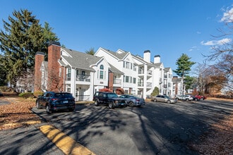 Carriage Park in East Hartford, CT - Building Photo - Building Photo