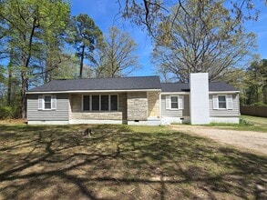 8705 Sedgemoor Dr in Richmond, VA - Foto de edificio - Building Photo