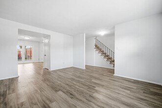 855 Cathedral Dr in Virginia Beach, VA - Building Photo - Building Photo