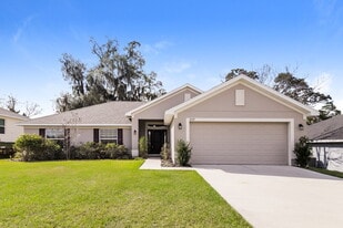 2129 Angel Fish Loop in Leesburg, FL - Building Photo