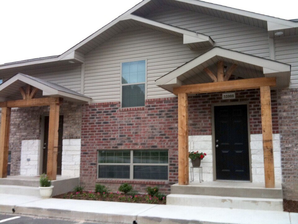 18007 Loring Ln in Lindale, TX - Building Photo