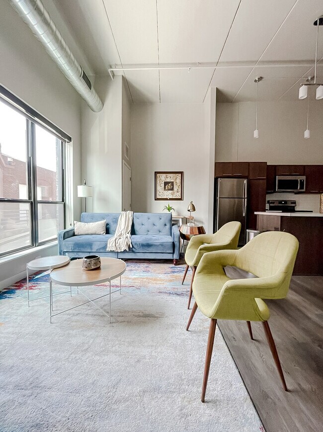 1310 Locust St in Des Moines, IA - Building Photo - Building Photo