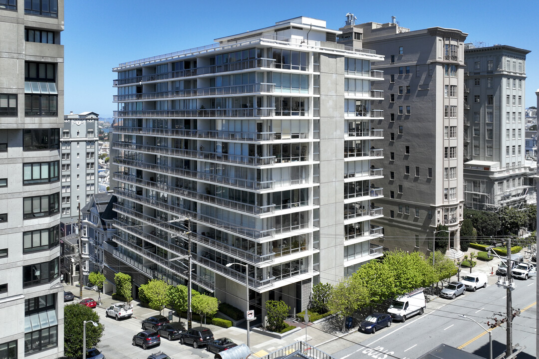 Broadway Towers in San Francisco, CA - Building Photo