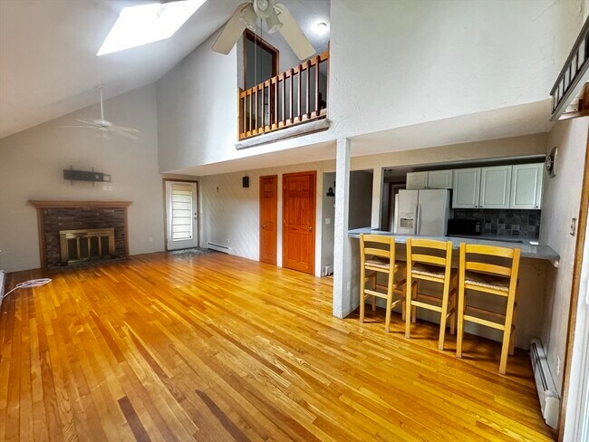 6 Lincoln St in Hopkinton, MA - Building Photo - Building Photo