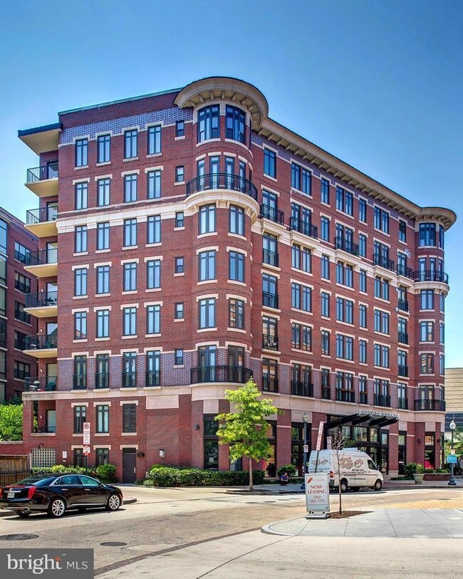 property at 1390 Kenyon St NW