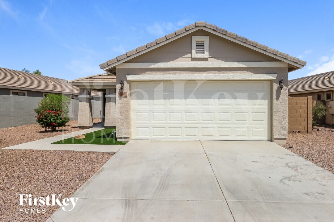 1976 W Prospector Way in Queen Creek, AZ - Building Photo