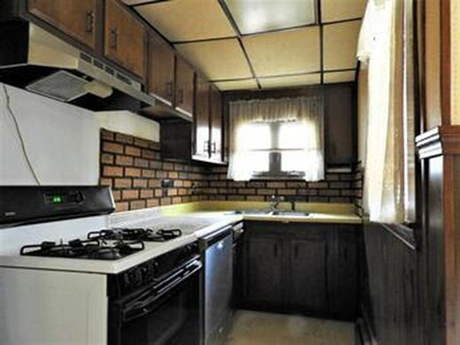 18 Grand View Ave, Unit 1 in Somerville, MA - Foto de edificio - Building Photo
