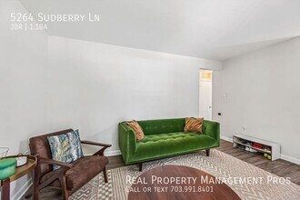 5264 Sudberry Ln in Woodbridge, VA - Foto de edificio - Building Photo