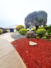 16731 Callado Ct in San Diego, CA - Foto de edificio - Building Photo