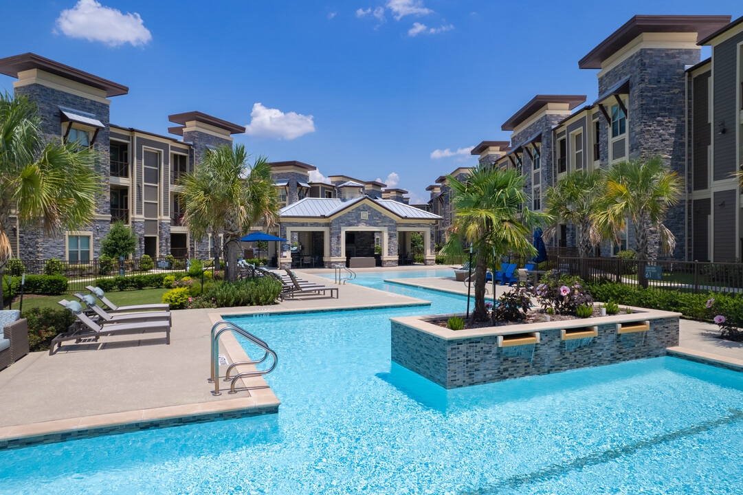 Park on Napoli in Houston, TX - Building Photo