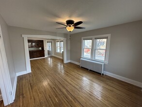 235 Logan Ave N, Unit 1 in Minneapolis, MN - Building Photo - Building Photo